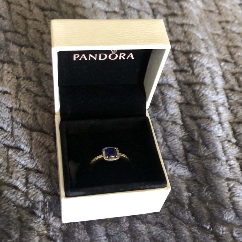 Pandora ring